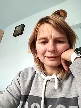 Snapshot of Masha412111 chatting on 11.25.25 Masha412111 online show from 11.25.25