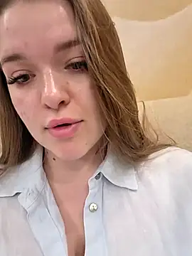 EmilyWhispers online show from 06.25.26