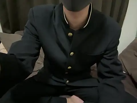 Snapshot of Ryunosukesuke chatting on 10.31.25 Ryunosukesuke online show from 10.31.25