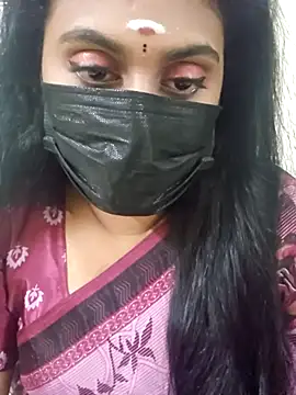 Snapshot of Dheronika_sweetie chatting on 10.10.25 Dheronika sweetie online show from 10.10.25