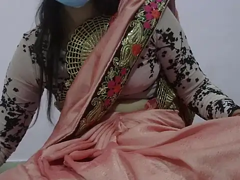 Snapshot of Laila_Cute chatting on 01.06.26 Laila Cute online show from 01.06.26