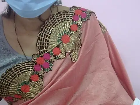 Snapshot of Laila_Cute chatting on 01.14.26 Laila Cute online show from 01.14.26