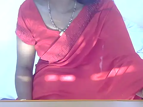 Snapshot of Laila_Cute chatting on 03.24.26 Laila Cute online show from 03.24.26