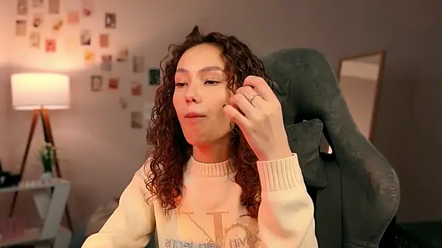 branchwithflowerss online show from 10.16.25