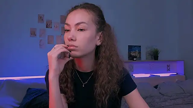 branchwithflowerss online show from 11.15.25