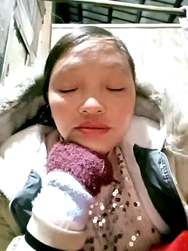 Minkine022 online show from 11.30.25