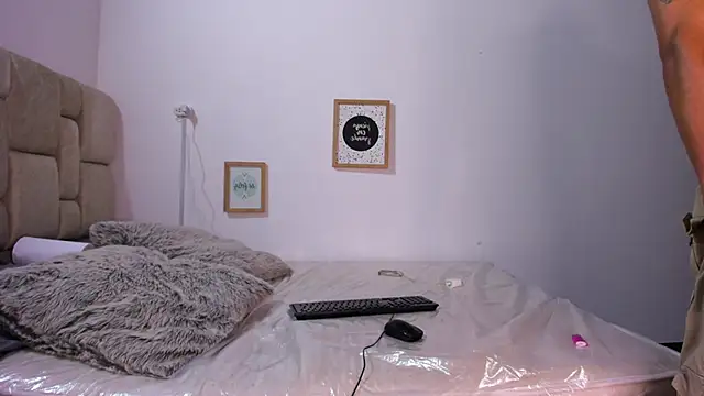 Latin Pleasures online show from 12.20.25