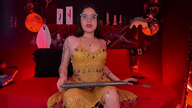 Snapshot of Cony_l chatting on 10.31.25 Cony l online show from 10.31.25