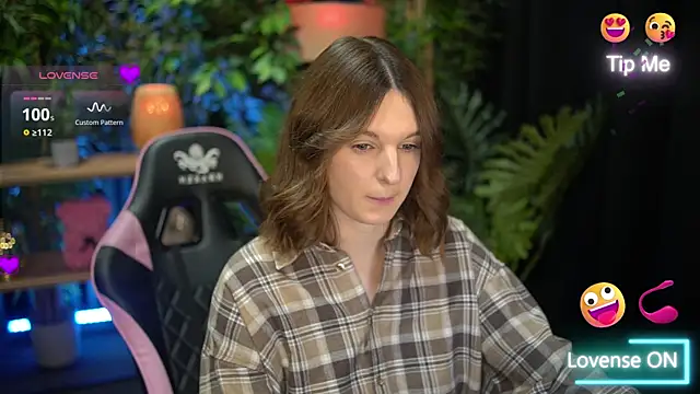 xoxo molly online show from 11.30.25