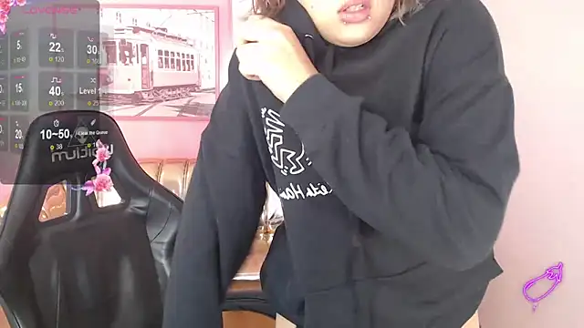 mia foster t online show from 11.05.25