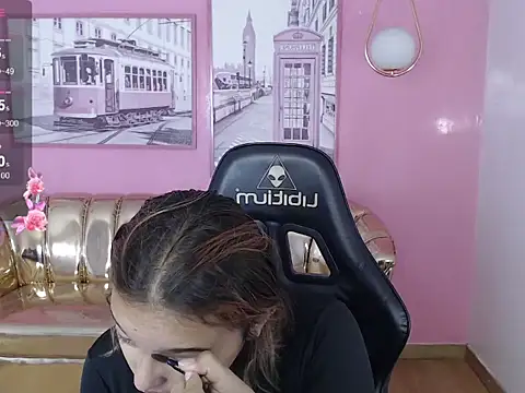 mia foster t online show from 11.06.25