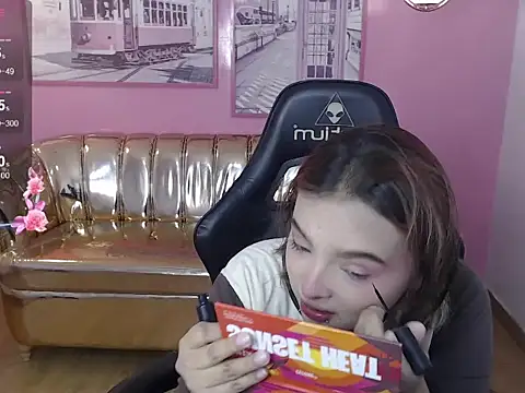 mia foster t online show from 11.07.25