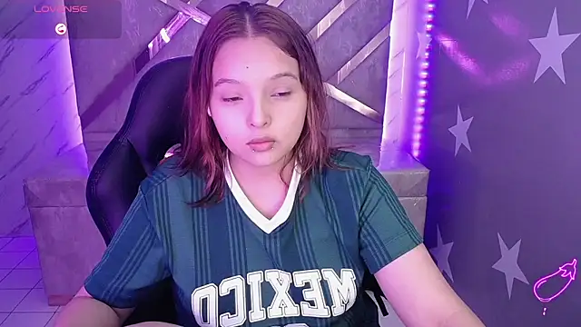 mia foster t online show from 05.12.26