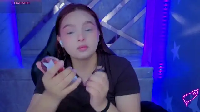mia foster t online show from 06.06.26