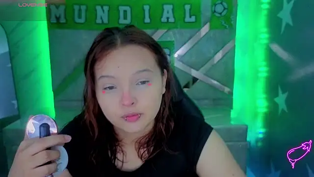 mia foster t online show from 07.07.26