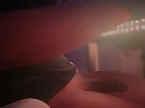 Snapshot of Devils_dad chatting on 04.08.26 Devils dad online show from 04.08.26