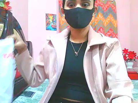 Snapshot of night_queeen7 chatting on 12.20.25 night queeen7 online show from 12.20.25