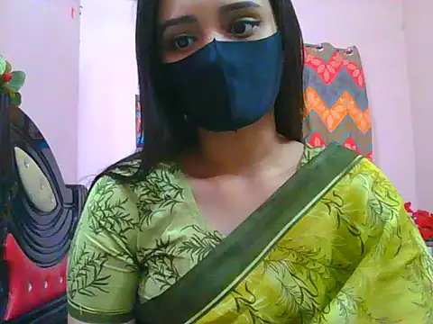 Snapshot of night_queeen7 chatting on 02.01.26 night queeen7 online show from 02.01.26