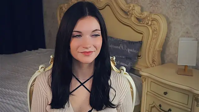 BettieBourque online show from 10.08.25