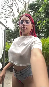 Snapshot of ArieliciousXXX chatting on 10.30.25 ArieliciousXXX online show from 10.30.25