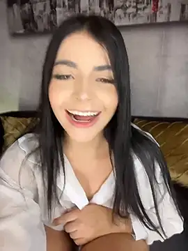 Snapshot of ArieliciousXXX chatting on 05.18.26 ArieliciousXXX online show from 05.18.26