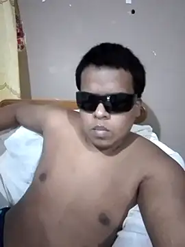 Snapshot of Ronald_ban chatting on 11.07.25 Ronald ban online show from 11.07.25