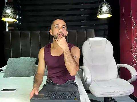 Snapshot of Lobo_sex21 chatting on 10.02.25 Lobo sex21 online show from 10.02.25