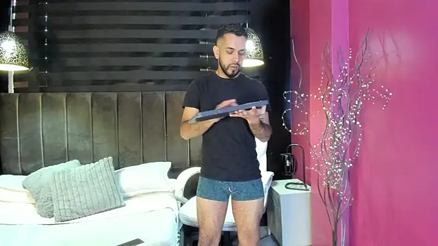 Snapshot of Lobo_sex21 chatting on 10.17.25 Lobo sex21 online show from 10.17.25