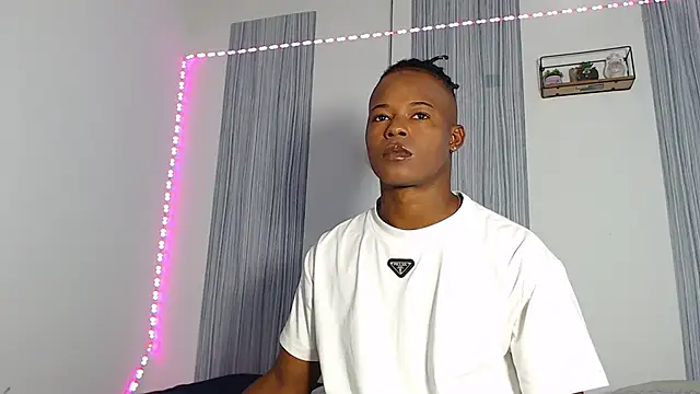 Dark stallionX online show from 11.20.25