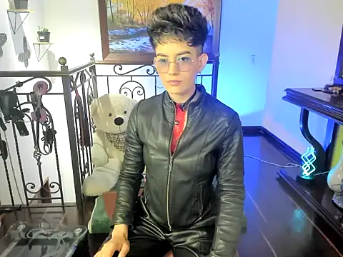 Zulyhenao online show from 10.14.25