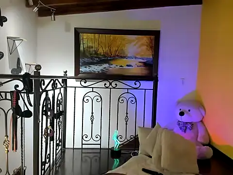 Zulyhenao online show from 11.13.25