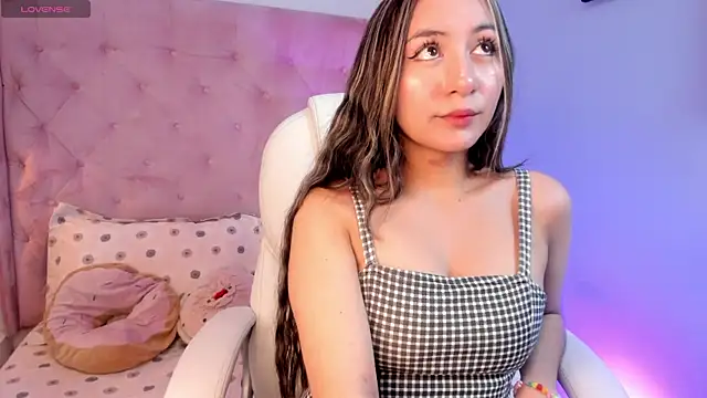 Snapshot of Vanelope_evanss chatting on 12.04.25 Vanelope evanss online show from 12.04.25