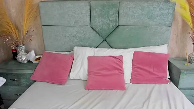 Clohe Bell online show from 10.25.25