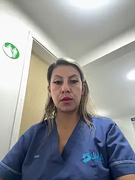 Snapshot of GisellTorres36 chatting on 11.18.25 GisellTorres36 online show from 11.18.25