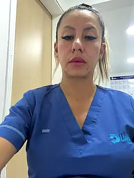 Snapshot of GisellTorres36 chatting on 11.25.25 GisellTorres36 online show from 11.25.25