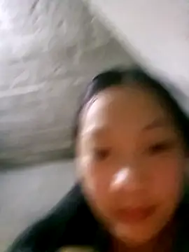 Snapshot of _TranThao_05 chatting on 10.04.25 TranThao 05 online show from 10.04.25