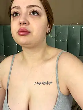 KellyMoors online show from 10.19.25