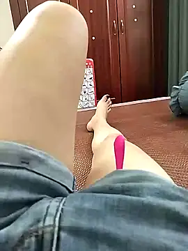 Snapshot of Lili_2love chatting on 10.07.25 Lili 2love online show from 10.07.25