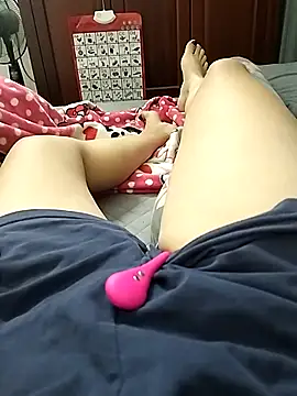 Snapshot of Lili_2love chatting on 11.05.25 Lili 2love online show from 11.05.25