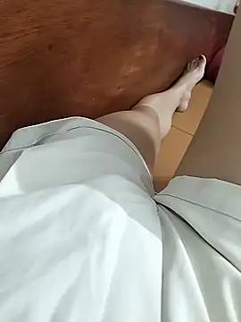 Snapshot of Lili_2love chatting on 11.10.25 Lili 2love online show from 11.10.25