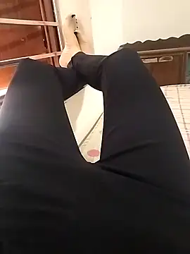 Snapshot of Lili_2love chatting on 11.14.25 Lili 2love online show from 11.14.25