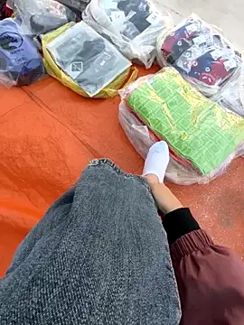 Snapshot of Lili_2love chatting on 11.26.25 Lili 2love online show from 11.26.25