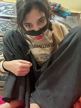 Snapshot of Sweet_Couple59 chatting on 01.15.26 Sweet Couple59 online show from 01.15.26