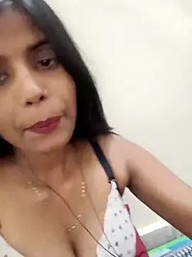 Snapshot of zoya_your chatting on 12.21.25 zoya your online show from 12.21.25