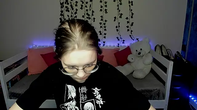 shy elina01 online show from 10.15.25