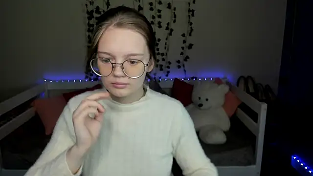 shy elina01 online show from 11.03.25