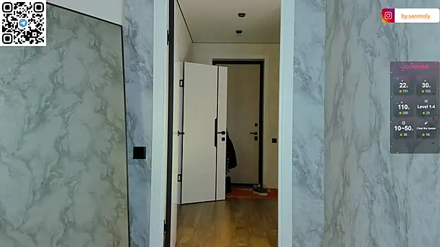 Snapshot of miamiumiu chatting on 12.01.25 miamiumiu online show from 12.01.25