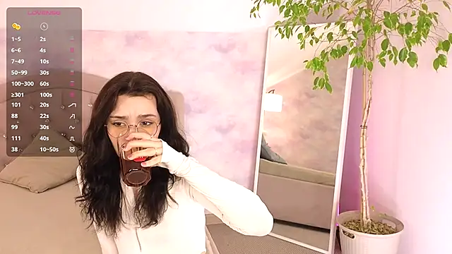 ElizabethMilller  online show from 05.06.26