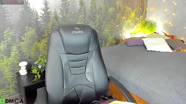 Snapshot of Sara_Frayer chatting on 01.10.26 Sara Frayer online show from 01.10.26