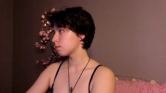 Snapshot of Sara_Frayer chatting on 01.12.26 Sara Frayer online show from 01.12.26